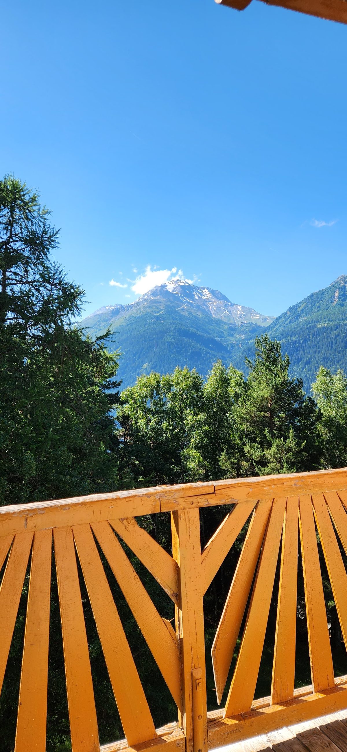 Balcon de chambre face au sommet